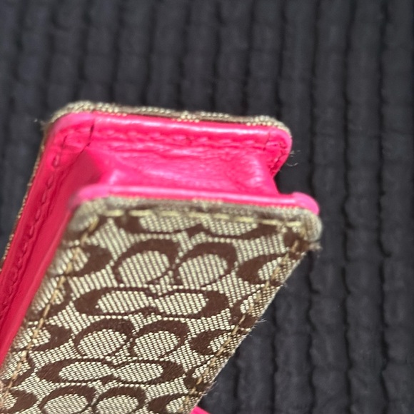 Coach ipod shuffle case - Picture 5 of 6